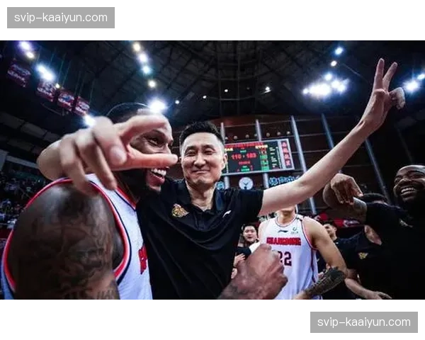 深圳郑永刚重新执掌教鞭 战术调整助球队实现突破